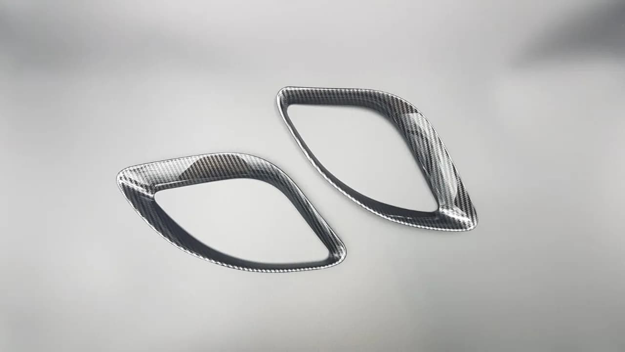 Ile kosztuje hydrografika? Poznaj ceny i tajniki malowania samochodów